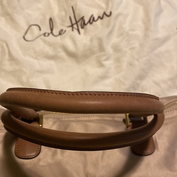 Cole Haan Shoulder Bag Like New with Storage Bag - Picture 8 of 14